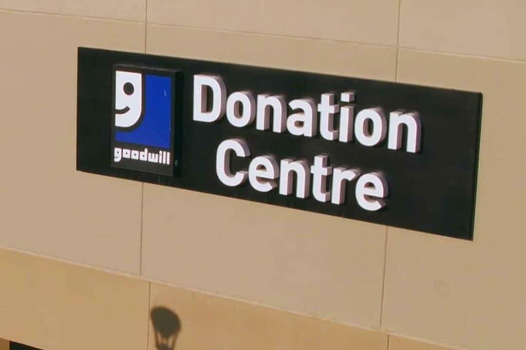 Edmonton Oxford Goodwill Donation Centre exterior entrance doors.